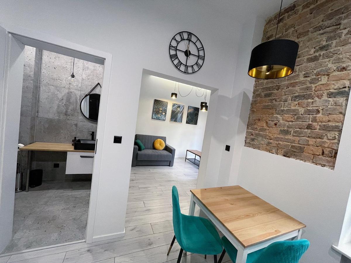 Polonia Art Apartments In The City Center 카토비체 외부 사진