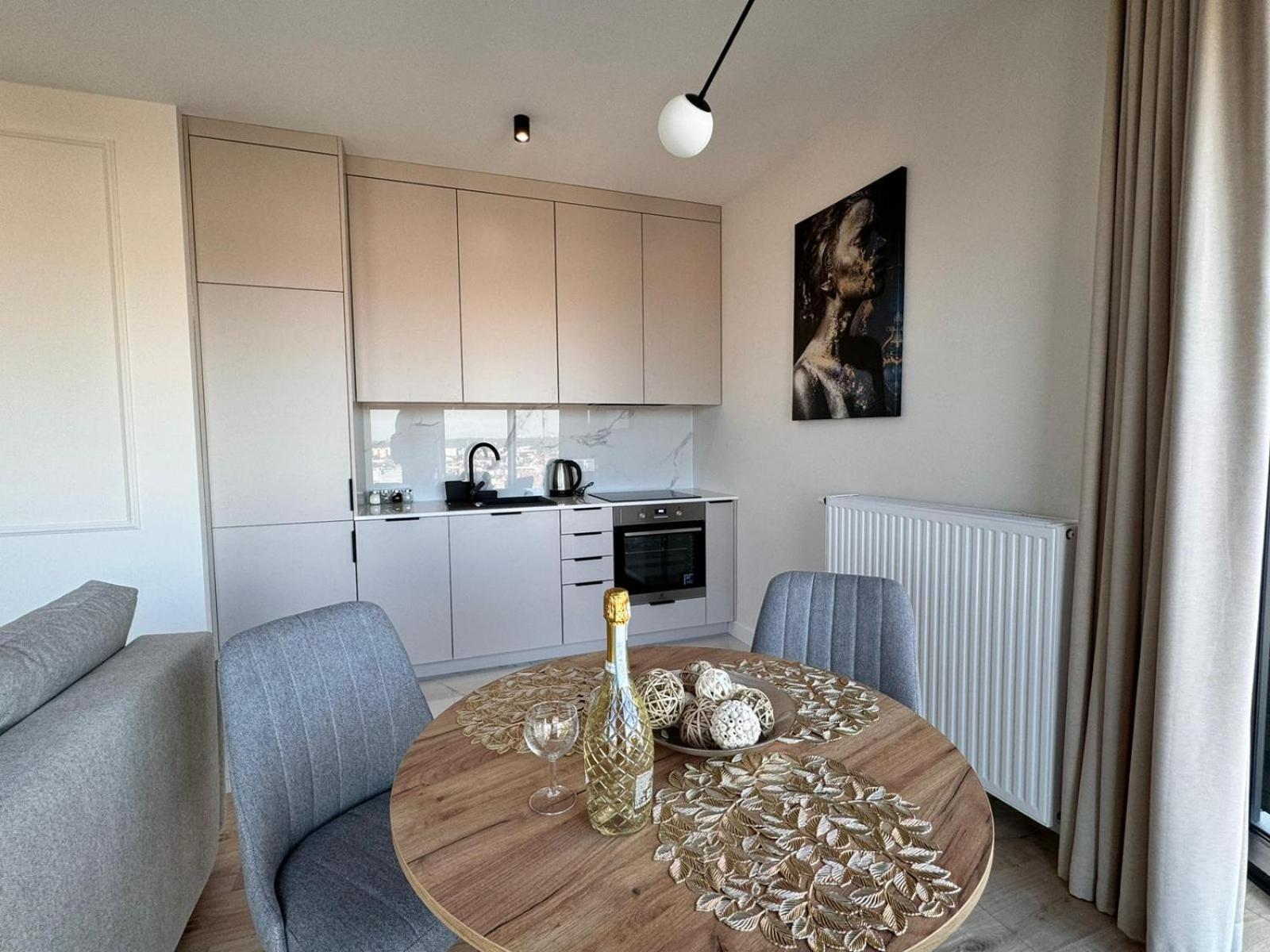 Polonia Art Apartments In The City Center 카토비체 외부 사진